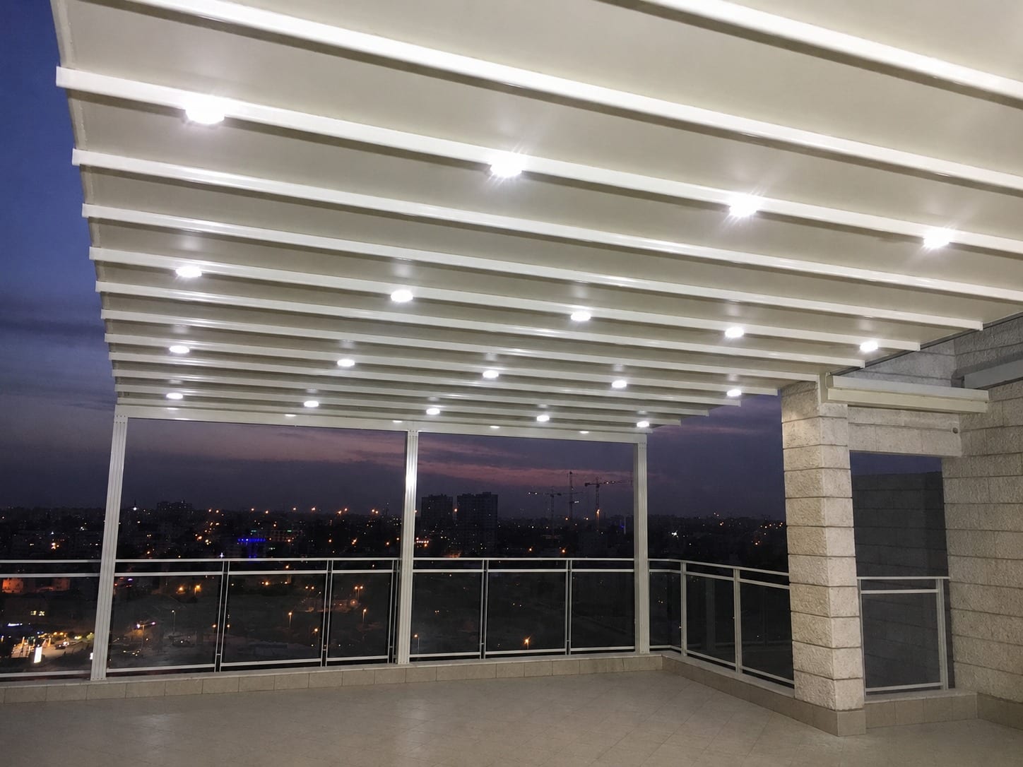 פרגולת PVC נאספת — רביב-ים פתרונות הצללה