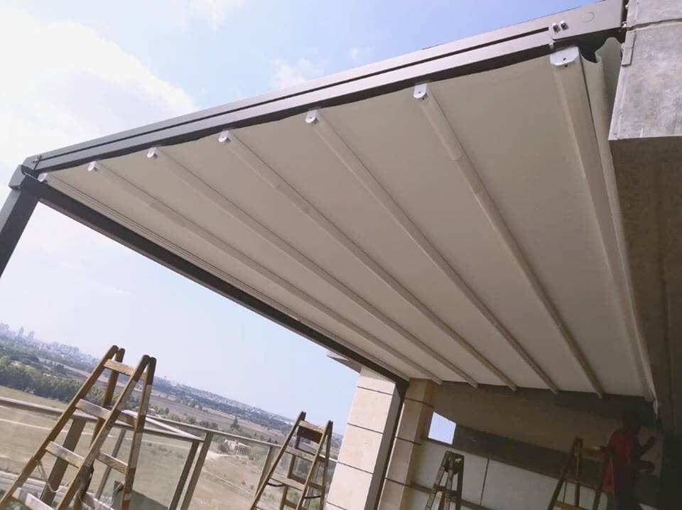 פרגולת PVC נאספת — רביב-ים פתרונות הצללה